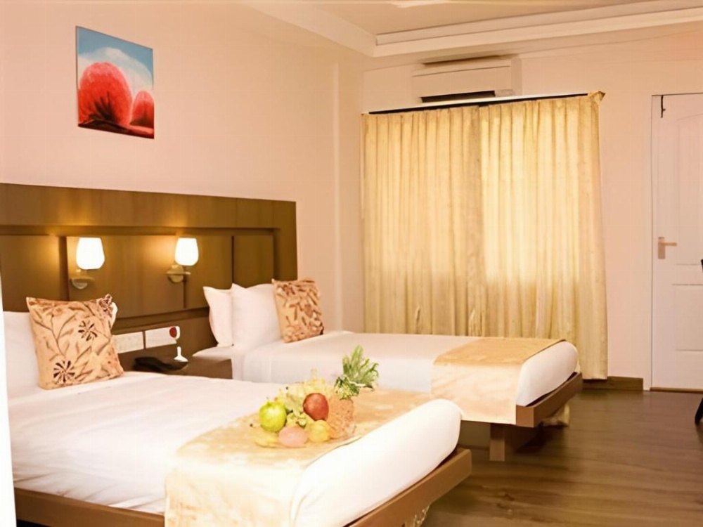 Room image 3